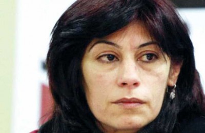 قوات الاحتلال تعتقل النائب خالدة جرار من منزلها في رام الله