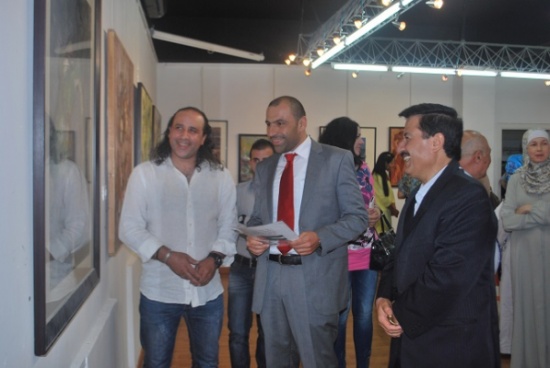 محمد بركة يفتتح معرض الاستقلال في رابطة التشكيليين ( صور )