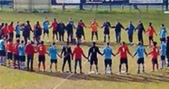 مباراة كرة القدم بين المسلمين والمسيحيين رد على تهديدات داعش مباراة كرة القدم بين المسلمين والمسيحيين رد على تهديدات داعش