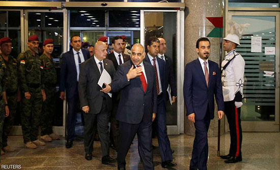 الحكومة العراقية تعقد أولى جلساتها خارج المنطقة الخضراء