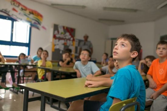 تربية الزرقاء الثانية تنهي استعداداتها لاستقبال العام الدراسي الجديد