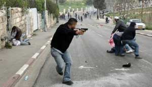 الاحتلال ينفذ حملات دهم في العيسوية بالقدس المحتلة