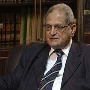 وزير الاوقاف يطمئن على قافلة الحجاج من ذوي الشهداء والمصابين العسكريين  