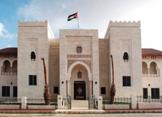 علماء الامة ومفكروها يجمعون على اهمية مؤتمر مؤسسة آل البيت