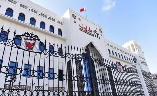 البحرين.. مجلسا الشورى والنواب يرحبان بالاتفاق مع إسرائيل البحرين.. مجلسا الشورى والنواب يرحبان بالاتفاق مع إسرائيل