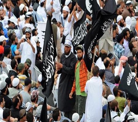 السلفيون يهاجمون مبيتًا للطالبات فى تونس بالحجارة والزجاجات بسبب حفل رقص السلفيون يهاجمون مبيتًا للطالبات فى تونس بالحجارة والزجاجات بسبب حفل رقص