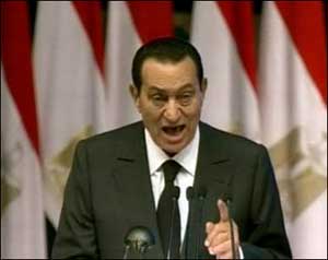مبارك يتعهد بإجراء انتخابات نزيهة 