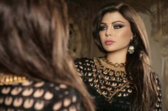 بالصورة.. هيفا وهبي تتضامن مع المتظاهرين وتقول "لبنان قلب واحد" بالصورة.. هيفا وهبي تتضامن مع المتظاهرين وتقول "لبنان قلب واحد"