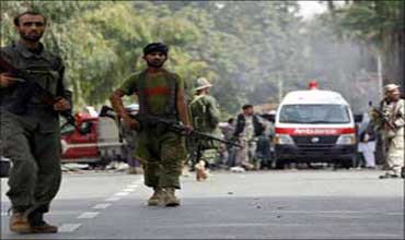 طالبان تهاجم مطار جلال آباد