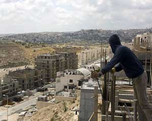 الاحتلال يعوض التجميد في الاستيطان