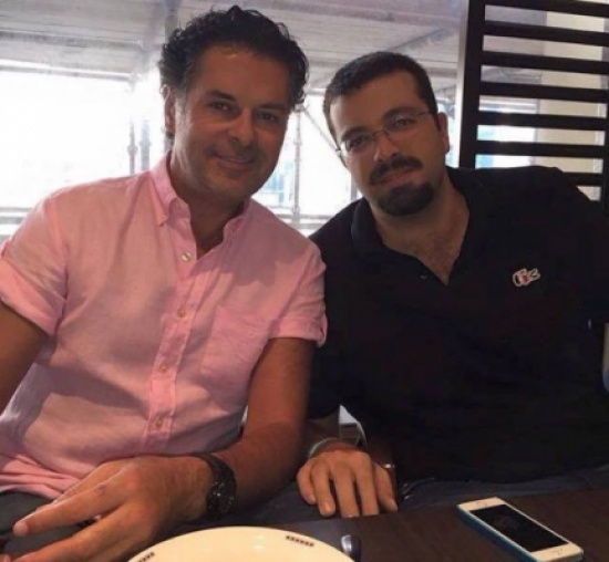 راغب علامة يتناول الغداء مع الأصدقاء في دبي