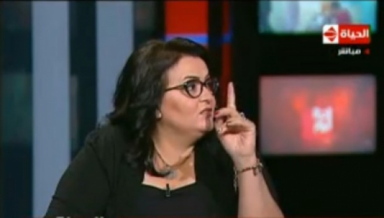 فيديو| هذا ما حدث بين ضيفتين على الهواء مباشرة لهذا السبب!