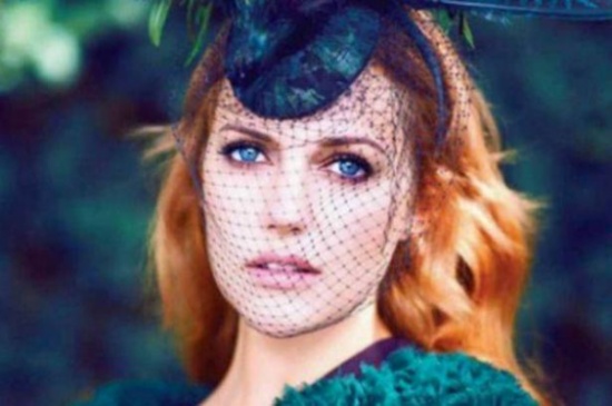 بالصورة - جمال مريم أوزرلي يسرق الأضواء في لبنان