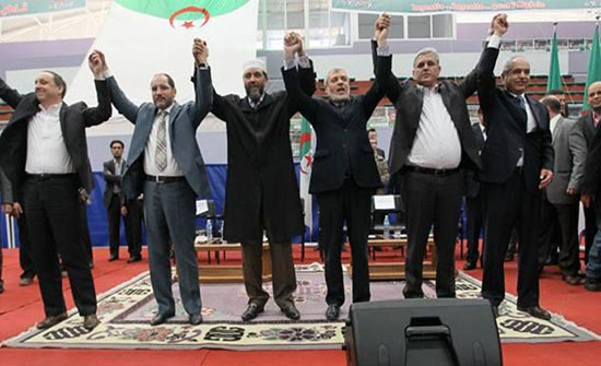 المعارضة الجزائرية: ندعو الجيش لحماية مصالح الشعب