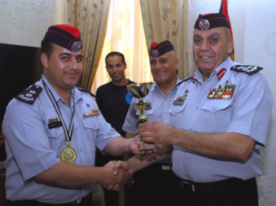 العميد المدادحة يرعى حفل تتويج بطولتي البلياردو والشطرنج