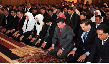 صور لبعض نشاطات جلالة الملك في أول ايام العيد