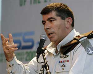 أشكنازي: حزب الله سيسيطر على لبنان 