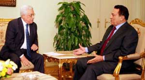 مبارك وعباس يبحثان جهود دفع عملية السلام 