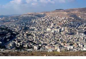 مستوطنون يشرعون بتوسيع مستوطنة جنوبي نابلس  