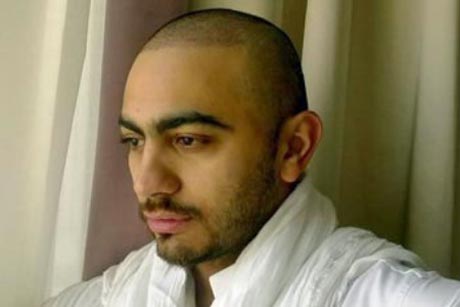 جمهور تامر حسني يتهمه باستغلال الحج في دعاية رخيصة 