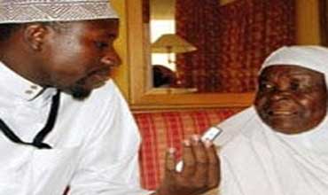 جدة أوباما : دعوت الله في الحج أن يهدي حفيدي للإسلام  