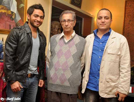 تفاصيل زيارة تامر حسني بفيلسوف البسطاء أنيس منصور .. شاهدوا الصور