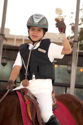 الامير محمد بطلا لفئة ناشئي القفز عن الحواجز