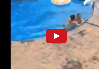 بالفيديو.. أسوأ قفزة في حمام سباحة بالفيديو.. أسوأ قفزة في حمام سباحة