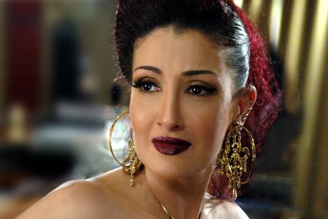 عدسات غادة عبد الرازق بمليون دولار 