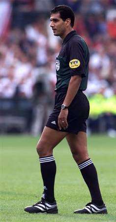 الغندور يعترف بوجود أخطاء تحكيمية فادحة في خليجي 20