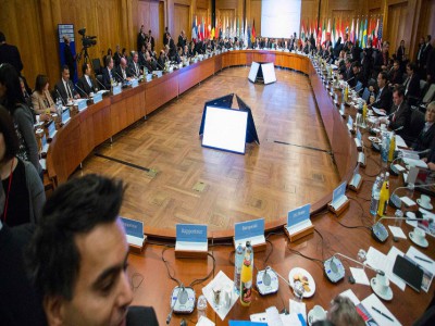 مؤتمر برلين سيرسل اشارة تضامن للدول التي تحتضن اللاجئين السوريين مؤتمر برلين سيرسل اشارة تضامن للدول التي تحتضن اللاجئين السوريين