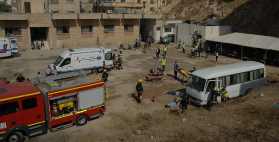 دفاع مدني غرب اربد تنفذ تمريناً لحادث وهمي