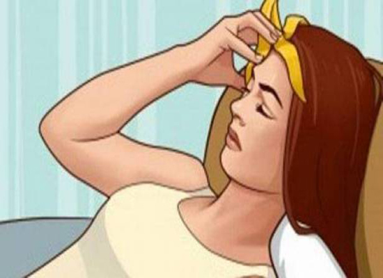 هل وضع قشر الموزعلى الرأس يزيل ألم الصداع؟