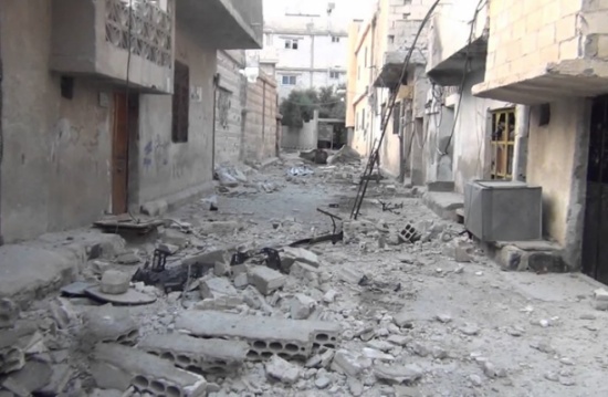 النظام يكثف غاراته على مخيم درعا للاجئين الفلسطينيين