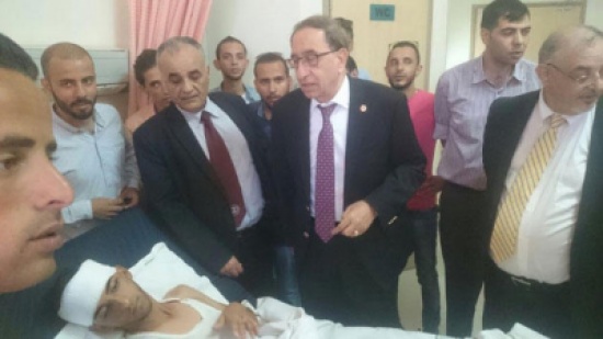 وزير التعليم العالي يطمئن على طلبة الهاشمية المصابين بحادث تدهور وزير التعليم العالي يطمئن على طلبة الهاشمية المصابين بحادث تدهور