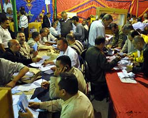 تواصل الفرز وتقدم مرشحي "الوطني"    