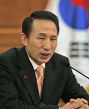  الرئيس الكوري الجنوبي يريد جعل بيونغ يانغ "تدفع ثمن" قصفها  