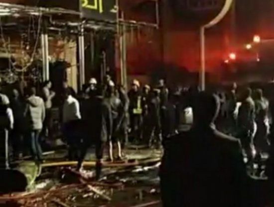 حريق يلتهم معرضين لبيع الاجهزة الكهربائية في اربد..صور