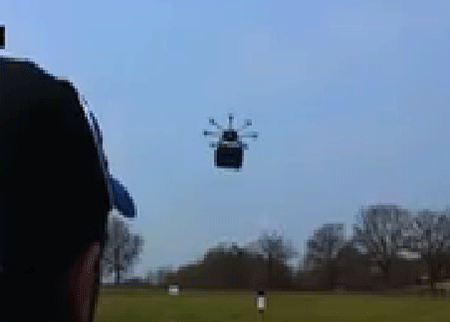 طائرة بدون طيار لتوصيل طلبات دومينوز بيتزا