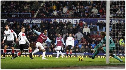 وست هام يفجر المفاجأة أمام مانشستر يونايتد