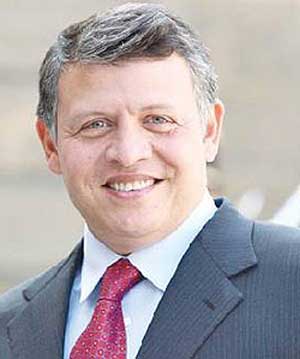 الملك يستقبل الرئيس الفلسطيني وسمو الشيخ عبدالله بن حمد 