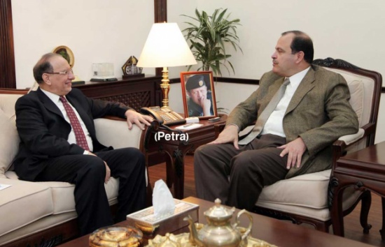 وزير الداخلية يلتقي السفير العراقي بعمان وزير الداخلية يلتقي السفير العراقي بعمان