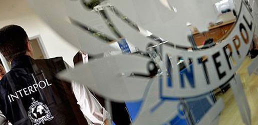الانتربول الأردني يسلم مطلوبين للبحرين ومصر ولبنان الانتربول الأردني يسلم مطلوبين للبحرين ومصر ولبنان