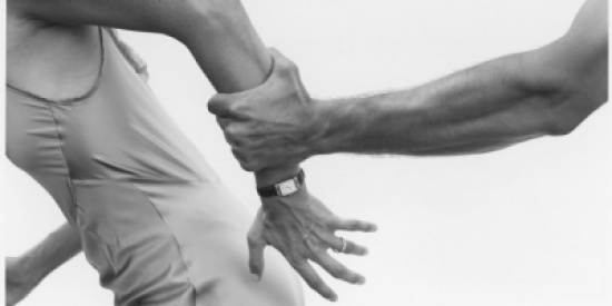 'مأساة امرأة'.. اعتدى عليها صاحب عمل وطلقها زوجها بسبب حقه الشرعي ! 'مأساة امرأة'.. اعتدى عليها صاحب عمل وطلقها زوجها بسبب حقه الشرعي !
