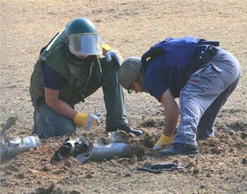 الجيش الأردني يفجر شلال " الزارة "