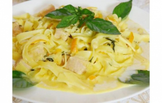 "فيتوتشيني" مع صلصة البرتقال والكريما