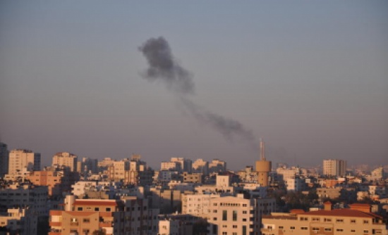 إسرائيل تقصف مواقع في غزة إسرائيل تقصف مواقع في غزة