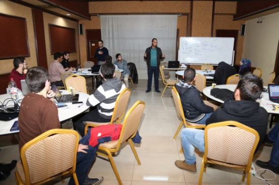 دورات متخصصة للمهندسين الشباب دورات متخصصة للمهندسين الشباب