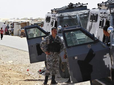 حملة امنية للقبض على طاعن دركي في " الزعتري "