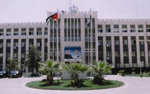 الامن العام يواصل حملة التأكد من صلاحية المركبات  